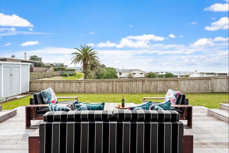 Photo of property in 15 Meiklejohn Way, Omaha, 0986