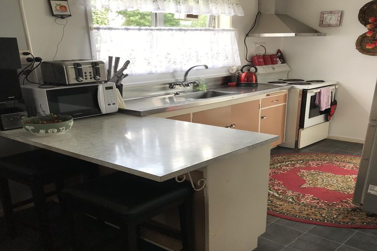 Photo of property in 11b Lorraine Place, Glenview, Hamilton, 3206