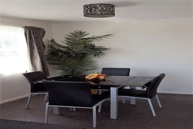 Photo of property in 1/51 Eddowes Street, Manurewa, Auckland, 2102