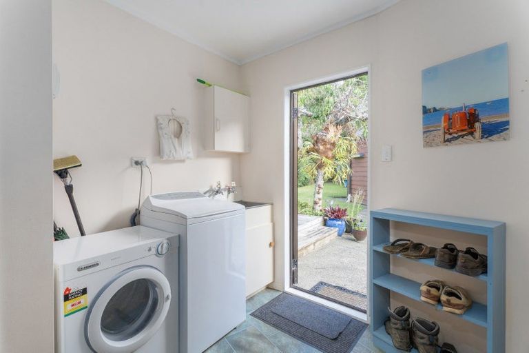 Photo of property in 28 Centennial Drive, Whitianga, 3510