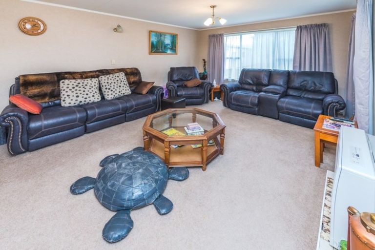 Photo of property in 14 Akepiro Place, Tawhero, Whanganui, 4501