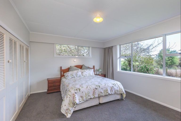 Photo of property in 208 Lindsay Road, Levin, 5510