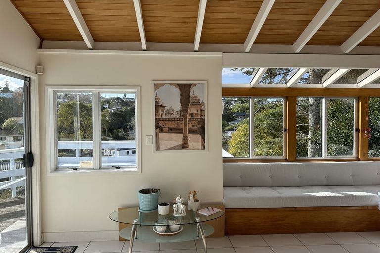 Photo of property in 50 Girrahween Drive, Totara Vale, Auckland, 0629