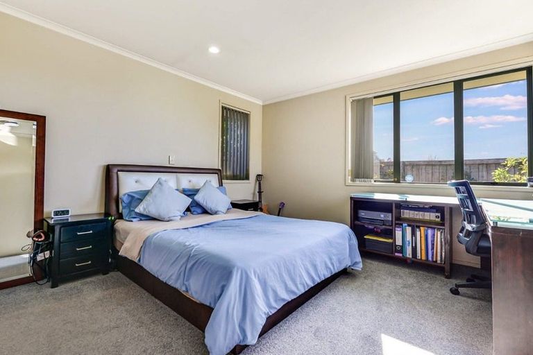 Photo of property in 19 Nobleman Place, Hamilton East, Hamilton, 3216