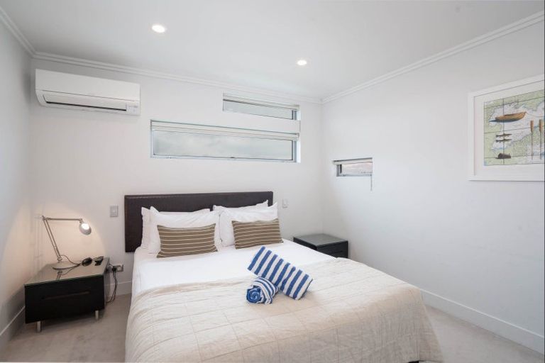 Photo of property in 225 Lake Terrace, Waipahihi, Taupo, 3330