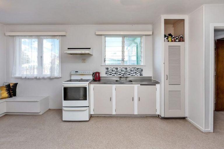 Photo of property in 15 Taraire Crescent, Otangarei, Whangarei, 0112