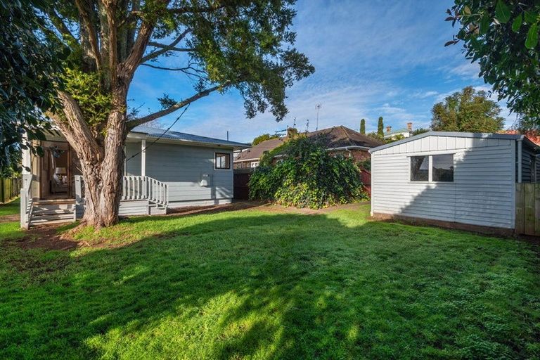 Photo of property in 9g Kerr Street, Devonport, Auckland, 0624