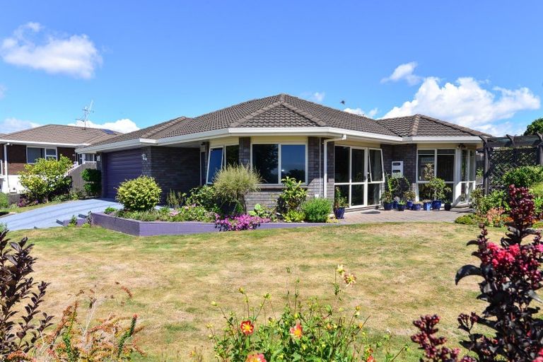 Photo of property in 44 Bartholomew Drive, Nawton, Hamilton, 3200