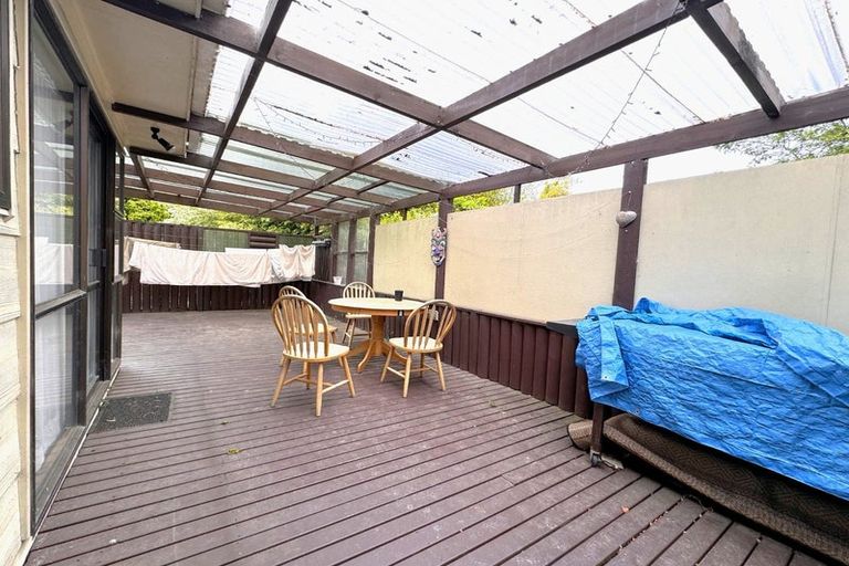 Photo of property in 3 Benita Place, Sunnyvale, Auckland, 0612