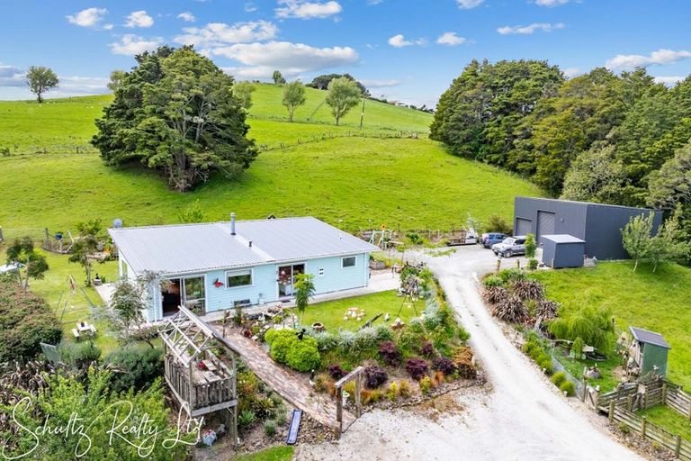 Photo of property in 37 Willow Lane, Maungaturoto, 0588
