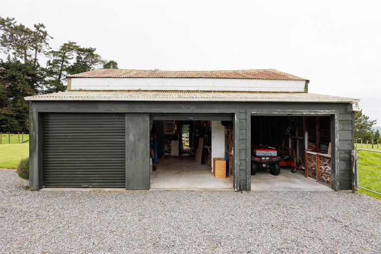 Photo of property in 375 Rangatira Road, Hunterville, 4786