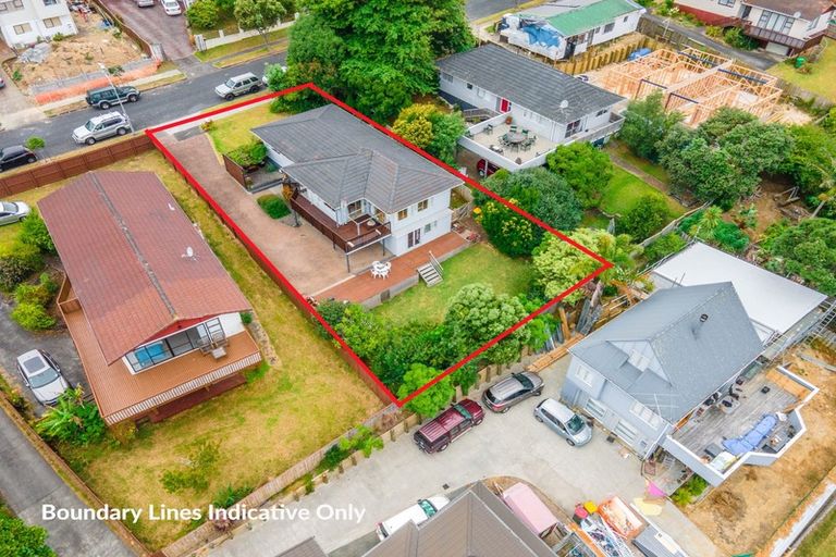 Photo of property in 28 Lewisham Street, Highland Park, Auckland, 2010