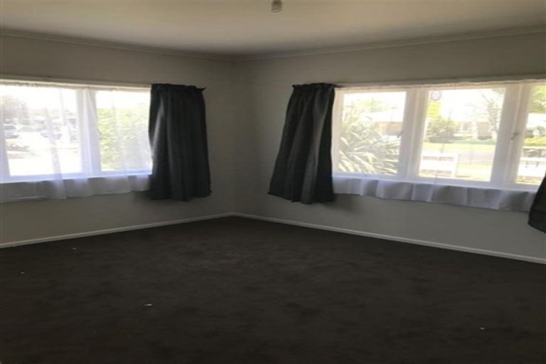 Photo of property in 36 Willis Road, Papakura, 2110