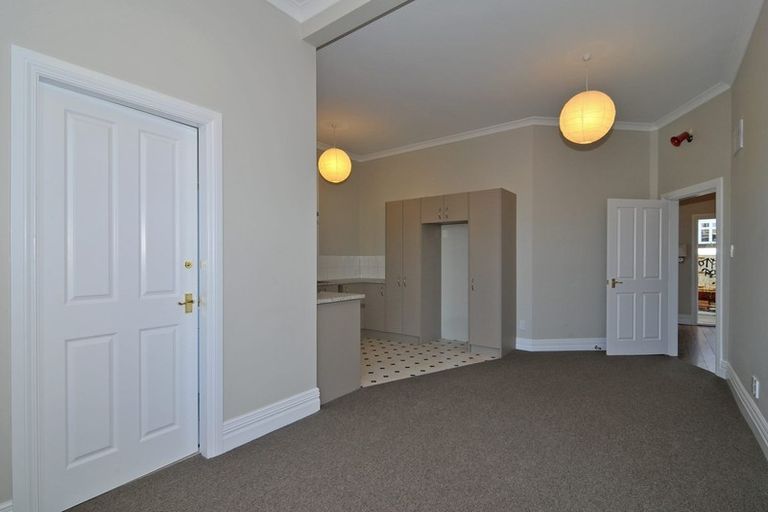 Photo of property in 4/112 Austin Street, Mount Victoria, Wellington, 6011