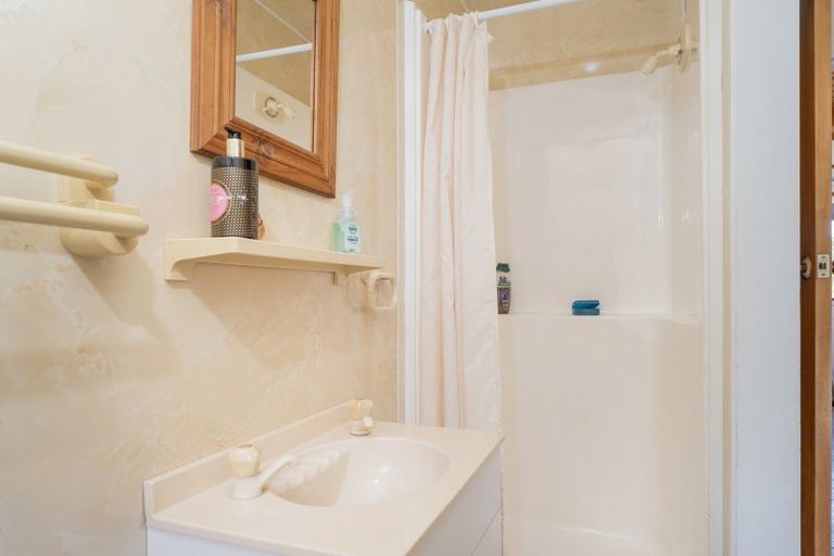 Photo of property in 28 Centennial Drive, Whitianga, 3510