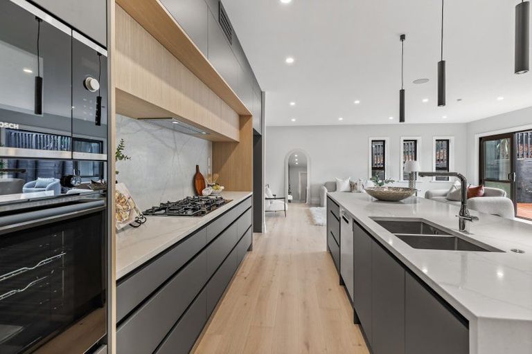 Photo of property in 7 Halcyon Bay Lane, Wainui, 0992