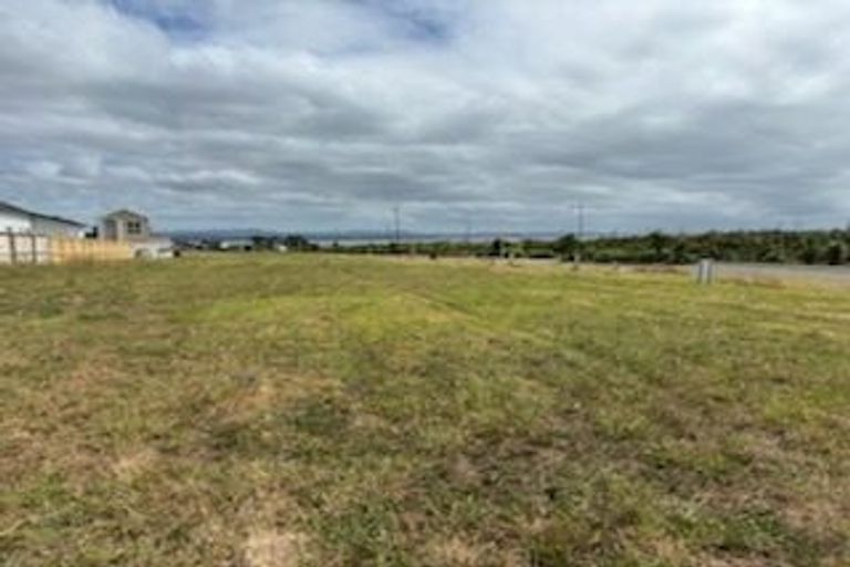 Photo of property in 51 Mutetai Road, Clarks Beach, 2122