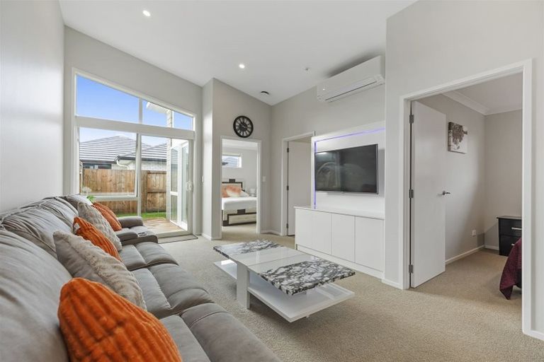 Photo of property in 4a Tiria Drive, Papamoa Beach, Papamoa, 3118