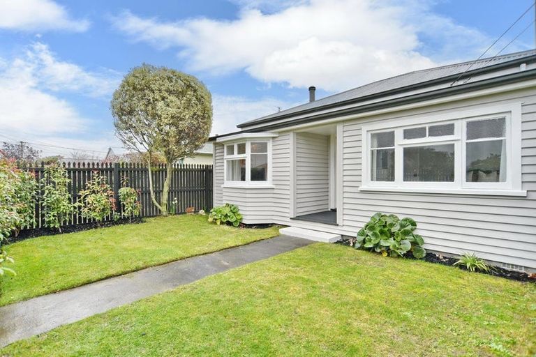 Photo of property in 25 Mackworth Street, Woolston, Christchurch, 8062