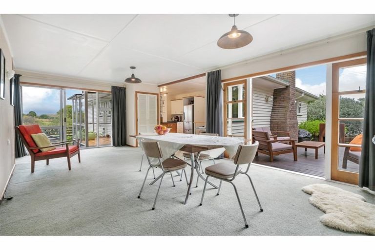 Photo of property in 805 State Highway 16, Waimauku, 0883