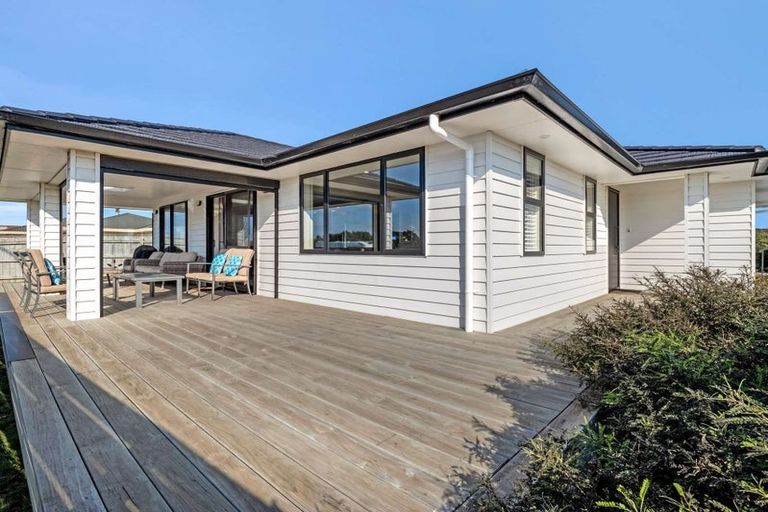 Photo of property in 1 Morrell Street, Tawhero, Whanganui, 4501