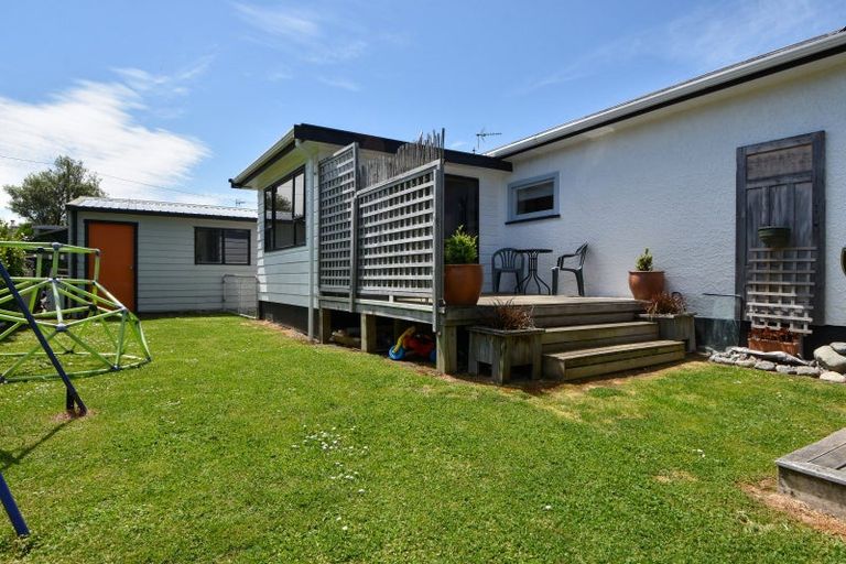 Photo of property in 242 High Street South, Carterton, 5713