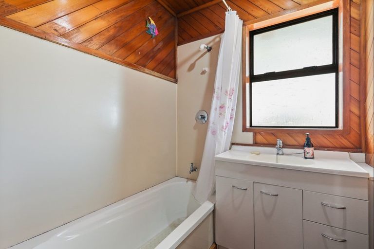 Photo of property in 25 Lyndhurst Crescent, Aranui, Christchurch, 8061