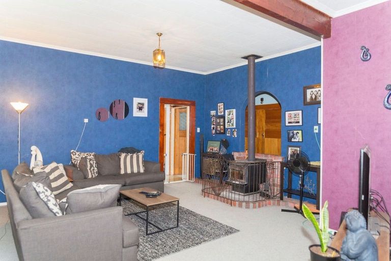 Photo of property in 9 Alma Street, Dannevirke, 4930