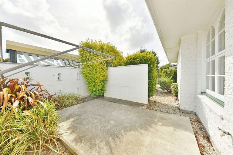 Photo of property in 1/222 Waimairi Road, Ilam, Christchurch, 8041