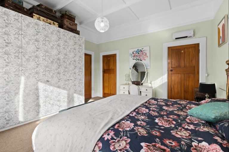 Photo of property in 12 Kinross White Street, Napier South, Napier, 4110