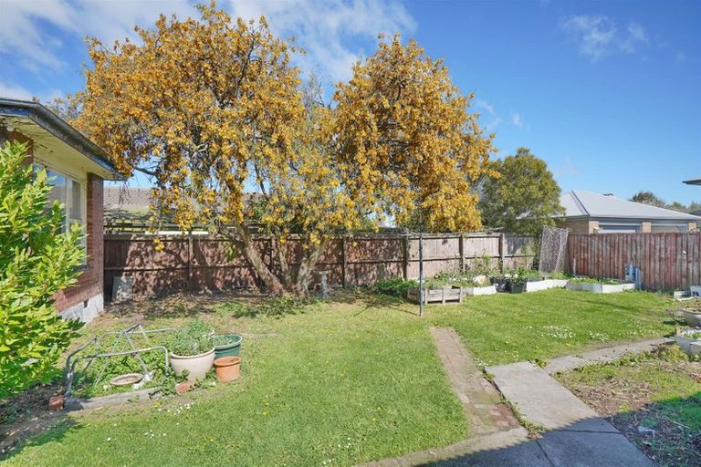 Photo of property in 71 Garreg Road, Bryndwr, Christchurch, 8052