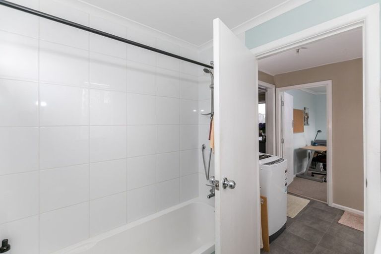 Photo of property in 53 Mardon Road, Enderley, Hamilton, 3214