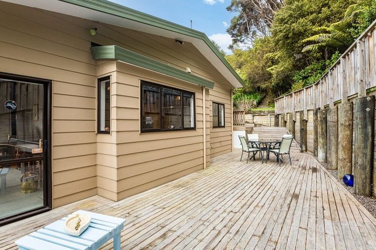 Photo of property in 7 Furneaux Grove, Whitby, Porirua, 5024
