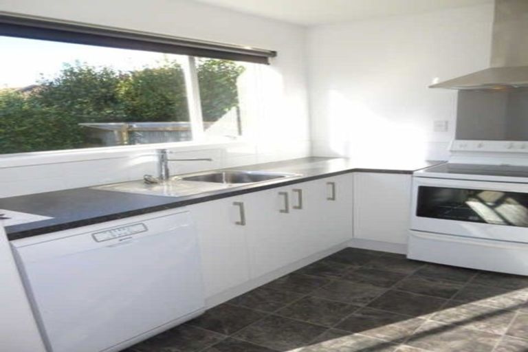 Photo of property in 1/12 Molesworth Place, Somerfield, Christchurch, 8024