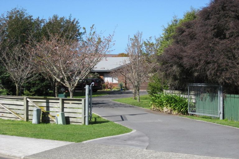 Photo of property in 52 Hollis Road, Paraparaumu Beach, Paraparaumu, 5032