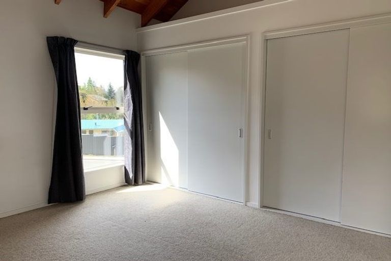 Photo of property in 9a Arawata Terrace, Fernhill, Queenstown, 9300