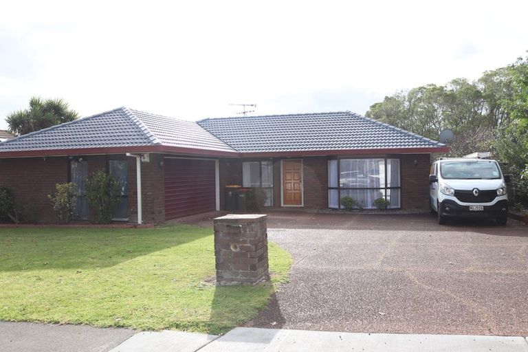Photo of property in 35 Orangewood Drive, Northpark, Auckland, 2013