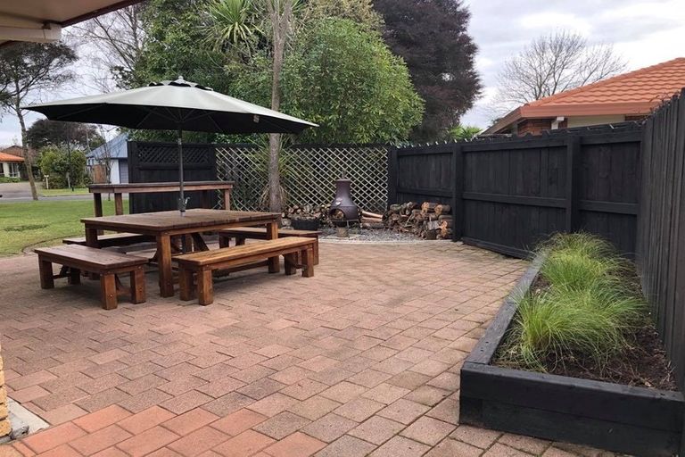 Photo of property in 5 Halcione Close, Flagstaff, Hamilton, 3210