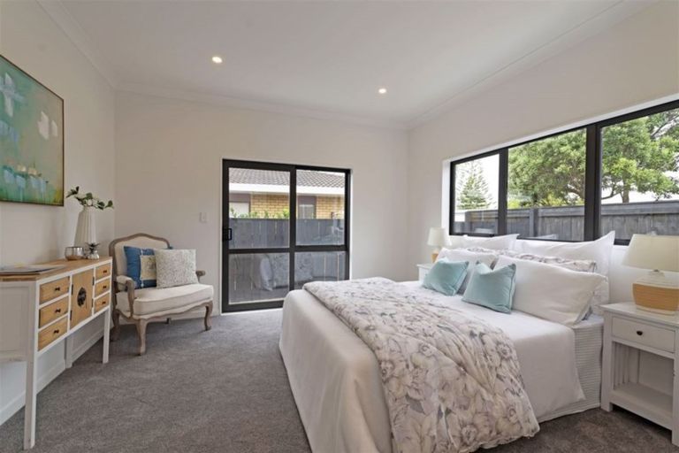 Photo of property in 209a Edmonton Road, Te Atatu South, Auckland, 0610