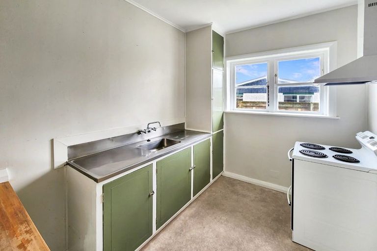 Photo of property in 11 Frickleton Grove, Waterloo, Lower Hutt, 5011