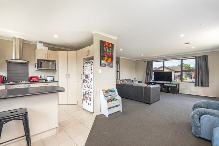 Photo of property in 2 Angelina Way, Kelvin Grove, Palmerston North, 4414