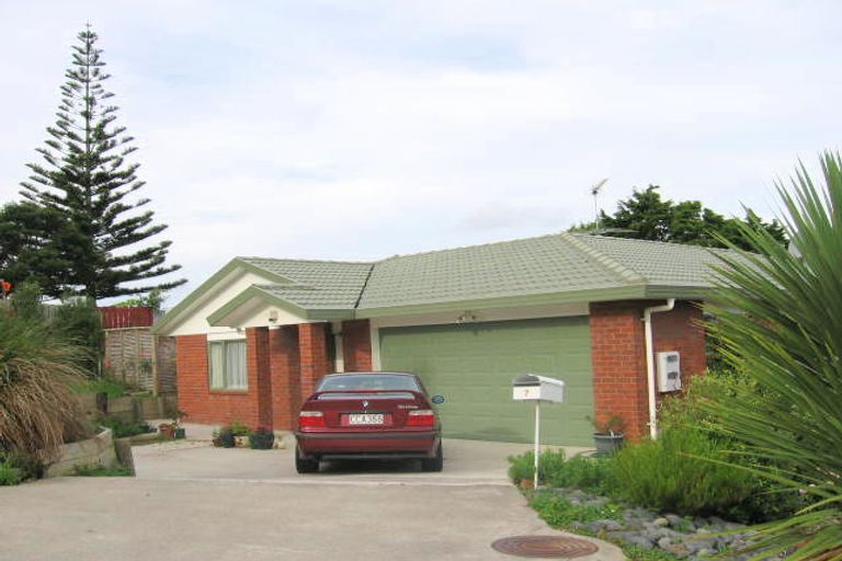 Photo of property in 7 Shah Place, Glen Eden, Auckland, 0602