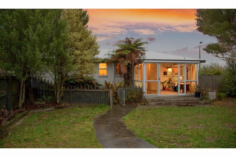 Photo of property in 10b Burnridge Place, Belfast, Christchurch, 8051