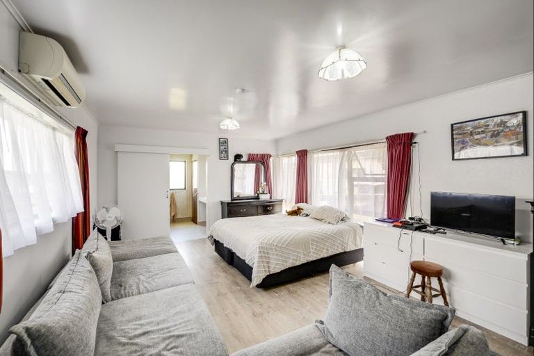 Photo of property in 301 Kennedy Road, Onekawa, Napier, 4110