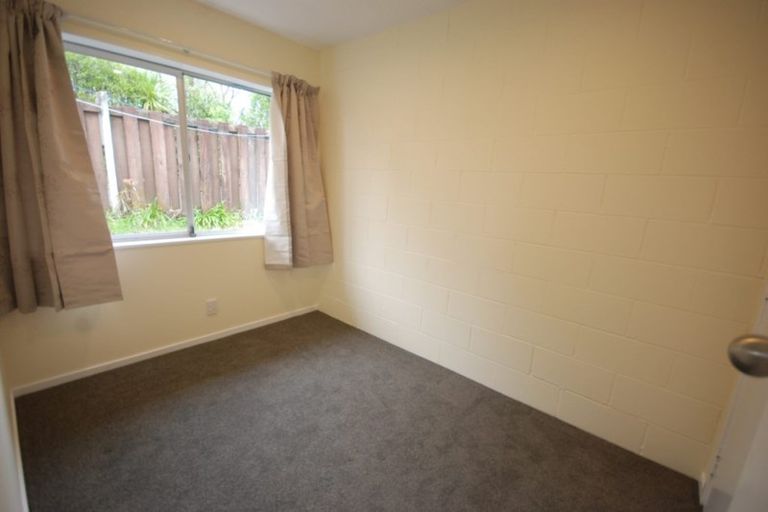Photo of property in 1/98 Birkdale Road, Birkdale, Auckland, 0626
