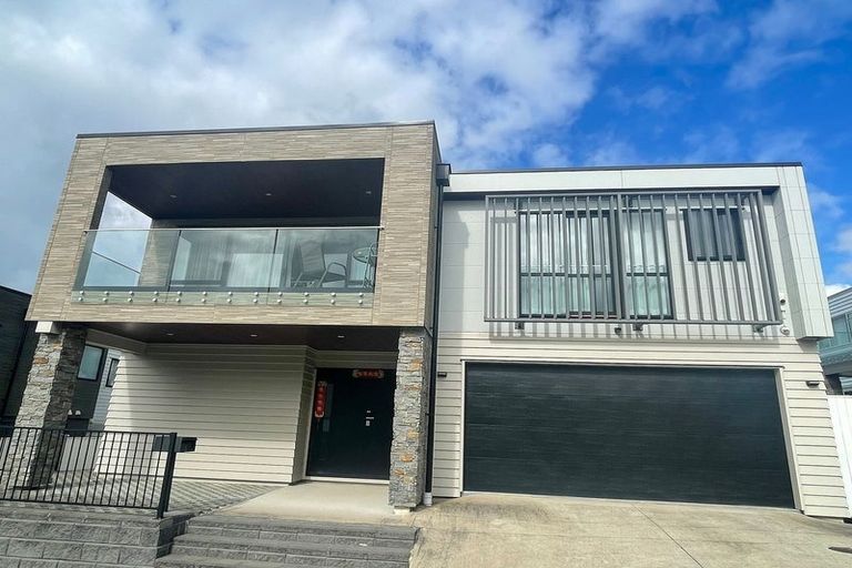 Photo of property in 5 Awakirihi Close, Shamrock Park, Auckland, 2016