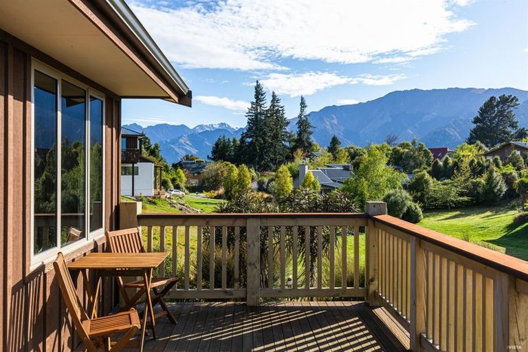 Photo of property in 34 Charles Court, Lake Hawea, Wanaka, 9382