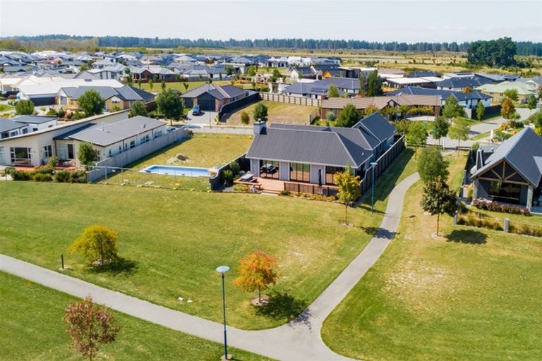 Photo of property in 37 The Esplanade, Pegasus, 7612