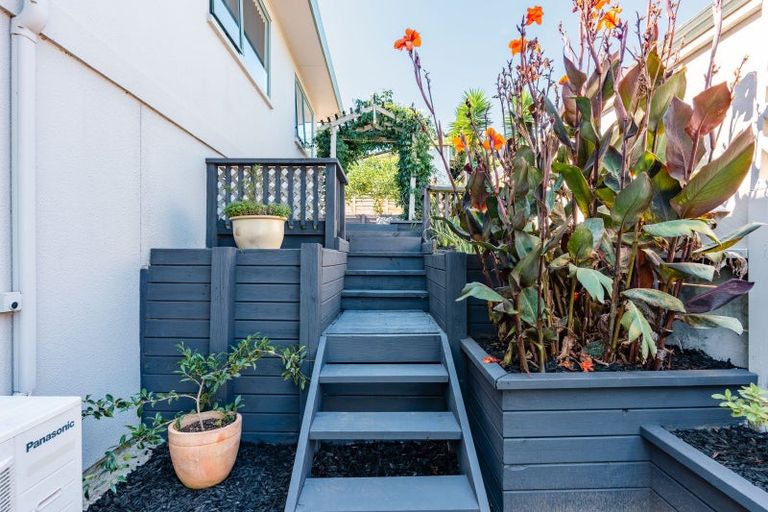 Photo of property in 12 Thornlea Drive, Welcome Bay, Tauranga, 3112