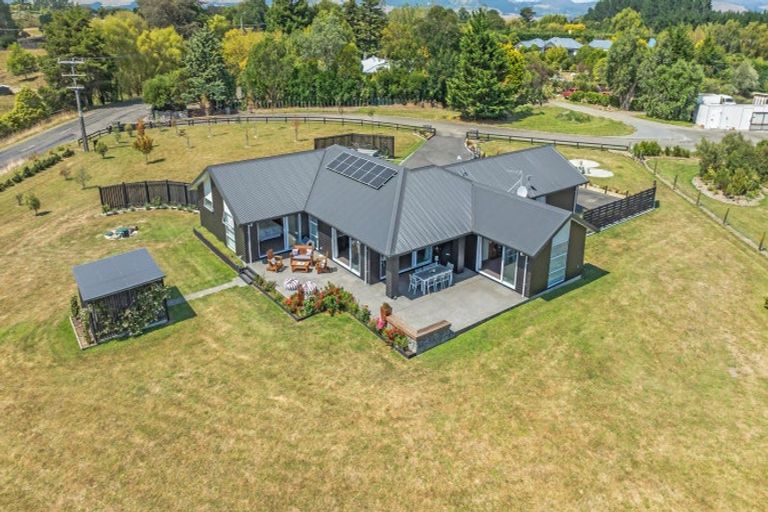 Photo of property in 541 Stoney Creek Road, Kelvin Grove, Palmerston North, 4470